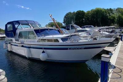 1993 Aquanaut Beauty 1200 AK