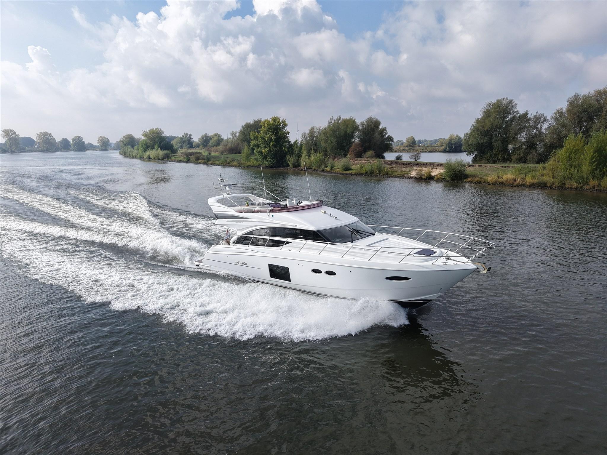 2015 Princess 56