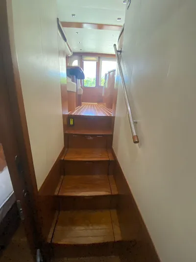 Aleola II Yacht Photos Pics 