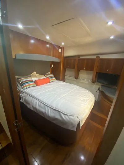 Aleola II Yacht Photos Pics 