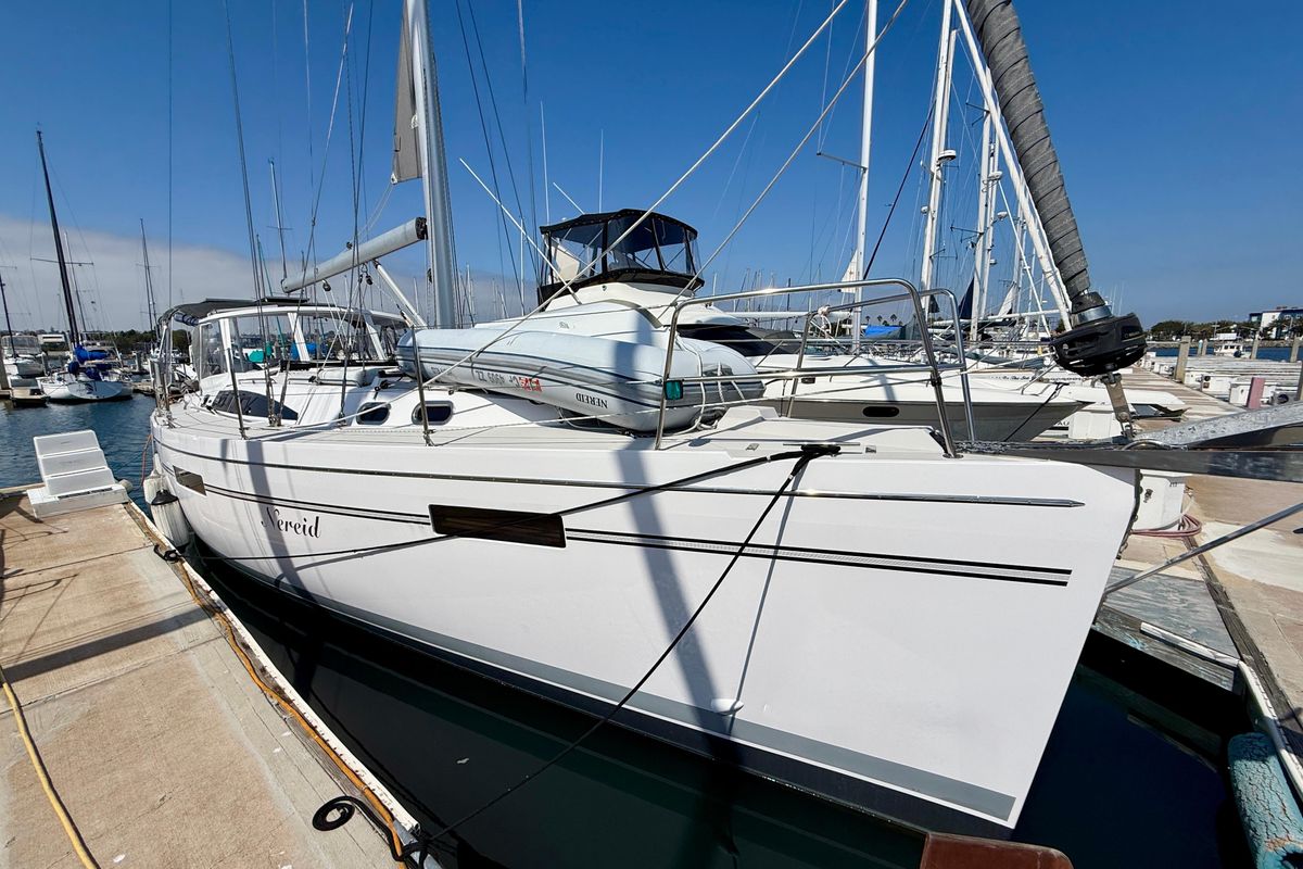 2020 Catalina 43 