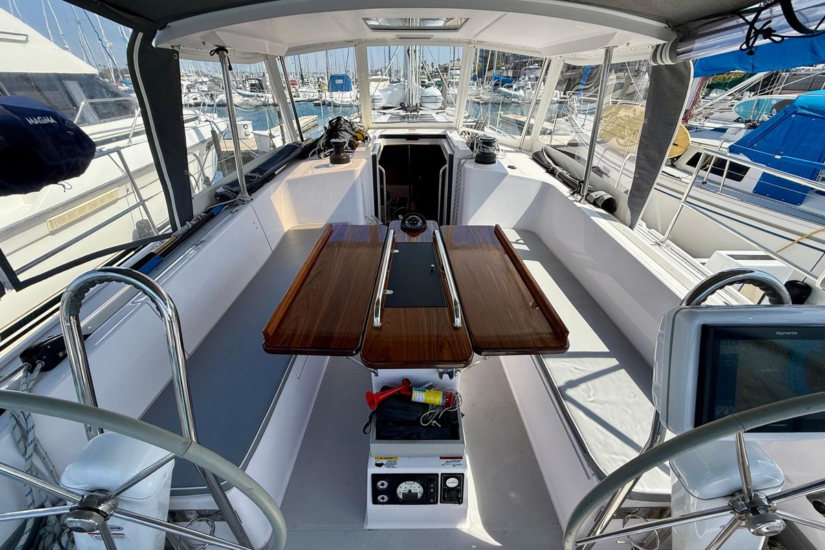 2020 Catalina 43 