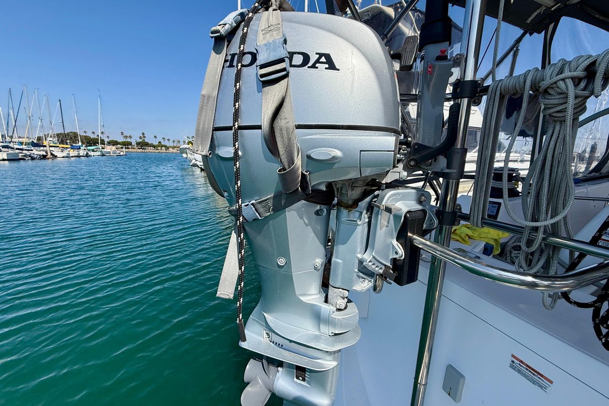 2020 Catalina 43 