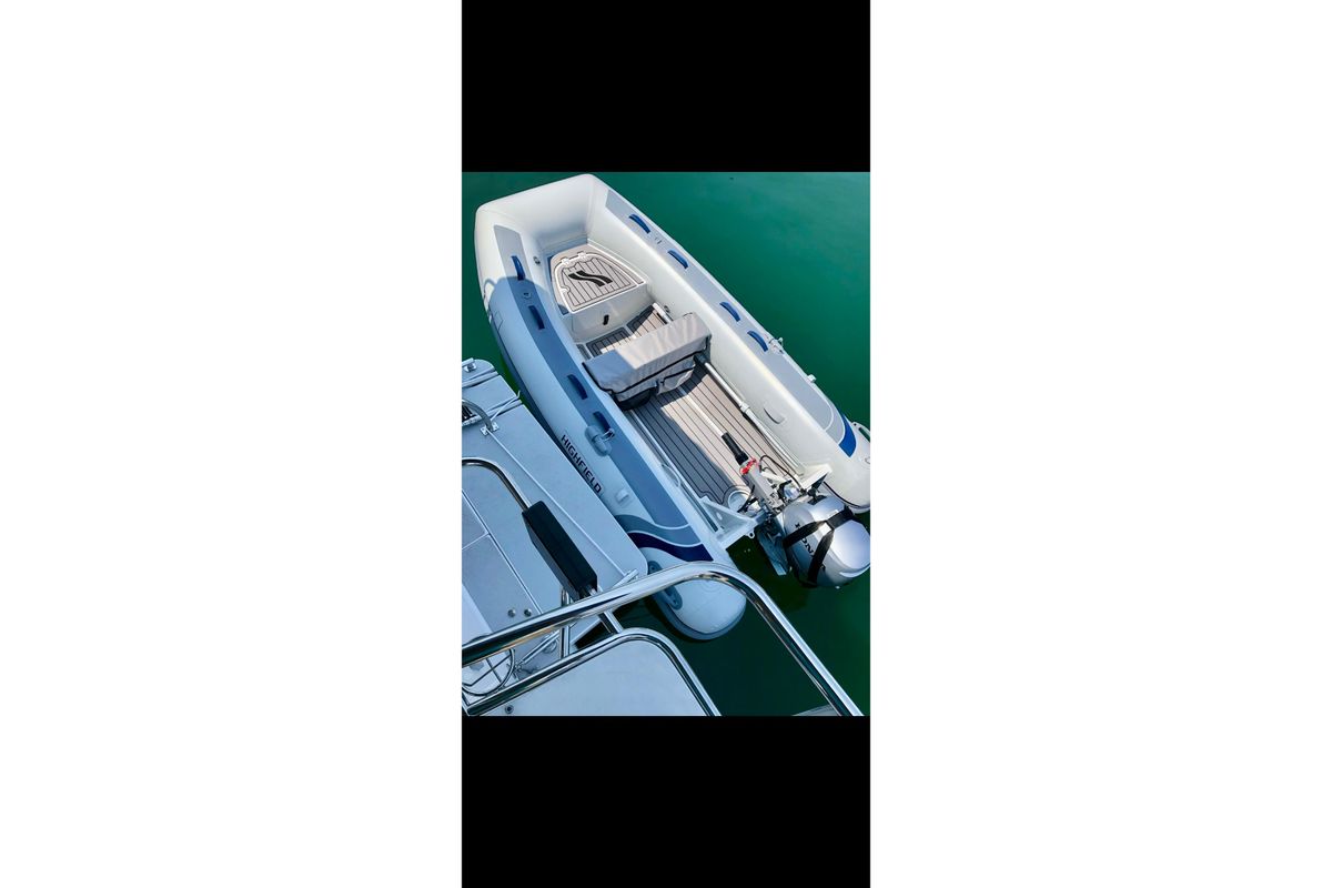 2020 Catalina 43 
