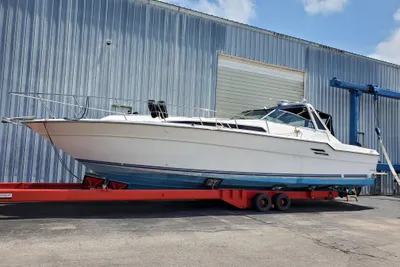 Sea Ray 460 Express Cruiser