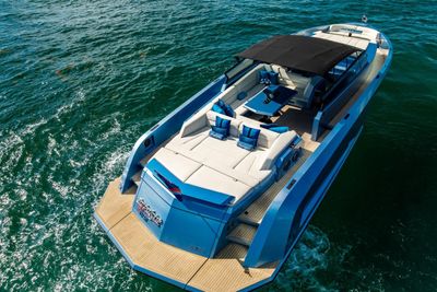 Yacht