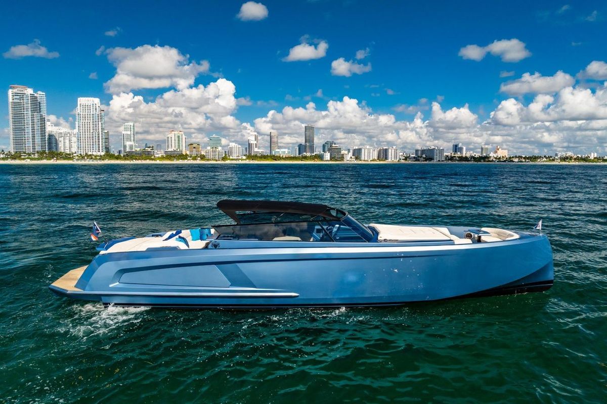2019 Vanquish Yachts 58 