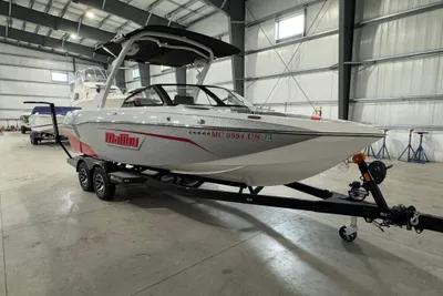 Malibu Wakesetter 23 LSV