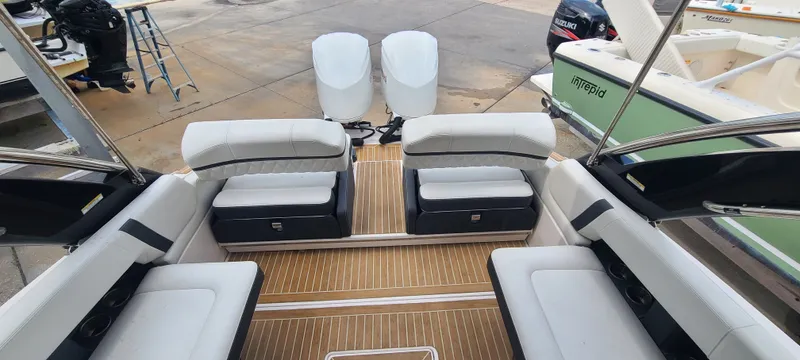  Yacht Photos Pics 2018 REGAL 29 OBX - Image 19