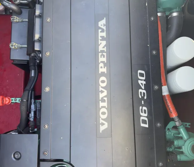  Yacht Photos Pics Volvo Penta D6-340 engine in a 2007 Sunseeker Superhawk 43 boat.