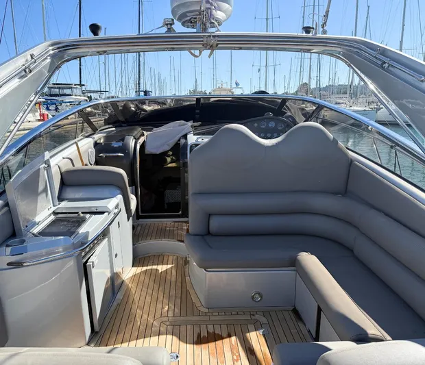  Yacht Photos Pics 2007 Sunseeker Superhawk 43 For Sale