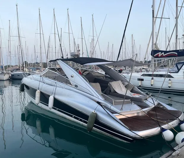  Yacht Photos Pics 2007 Sunseeker Superhawk 43 For Sale