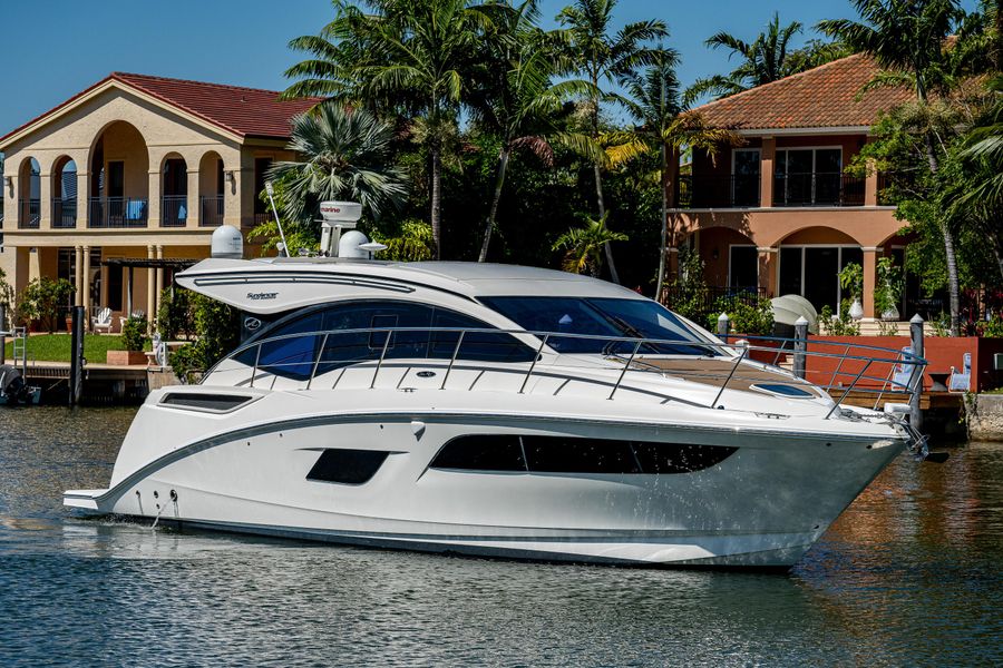 2016 Sea Ray 400 Sundancer