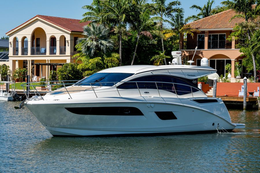 2016 Sea Ray 400 Sundancer