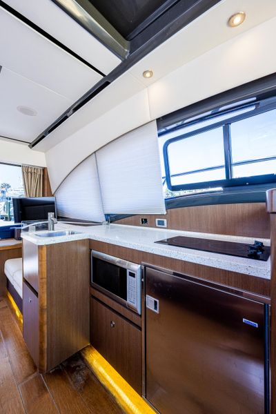 2016 Sea Ray 400 Sundancer