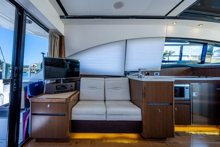 2016 Sea Ray 400 Sundancer