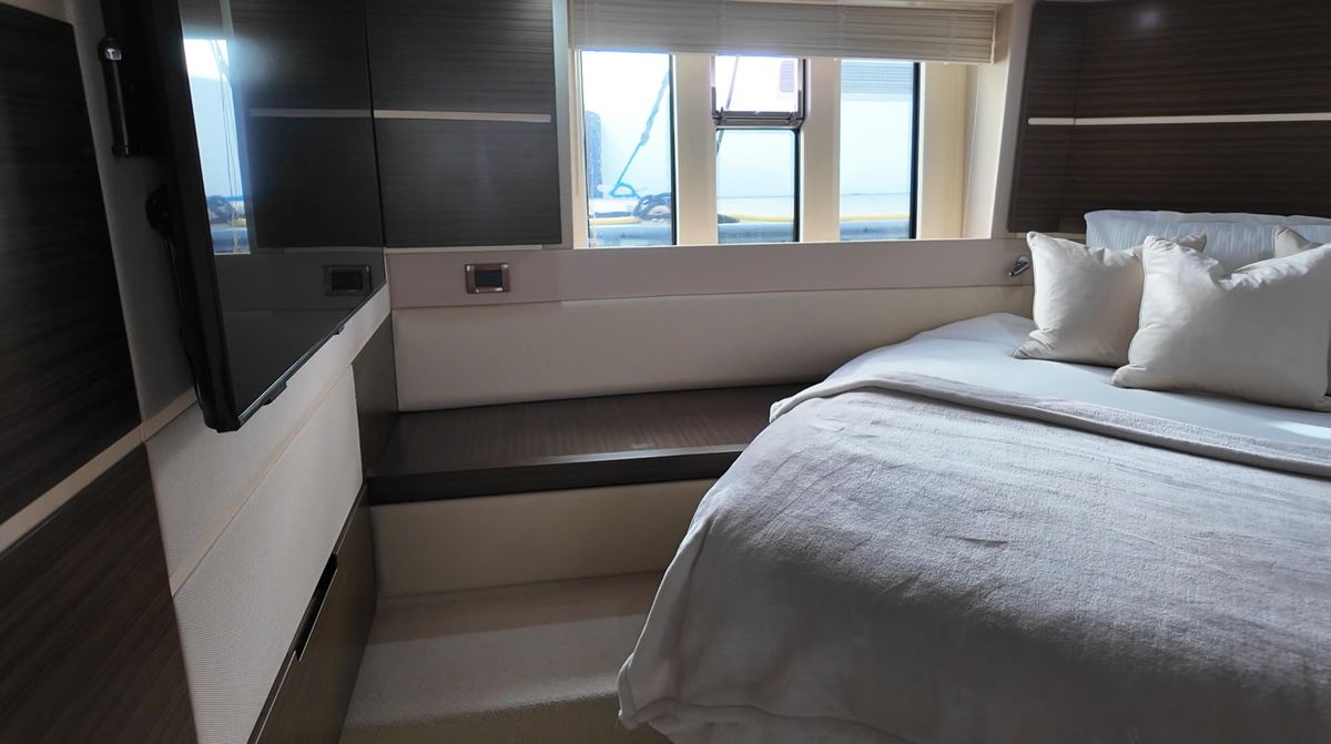 2015 Azimut 54 