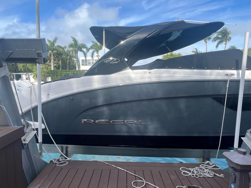 2022 Regal 33 OBX