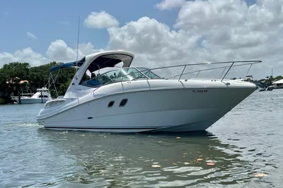 Sea Ray 330 Sundancer