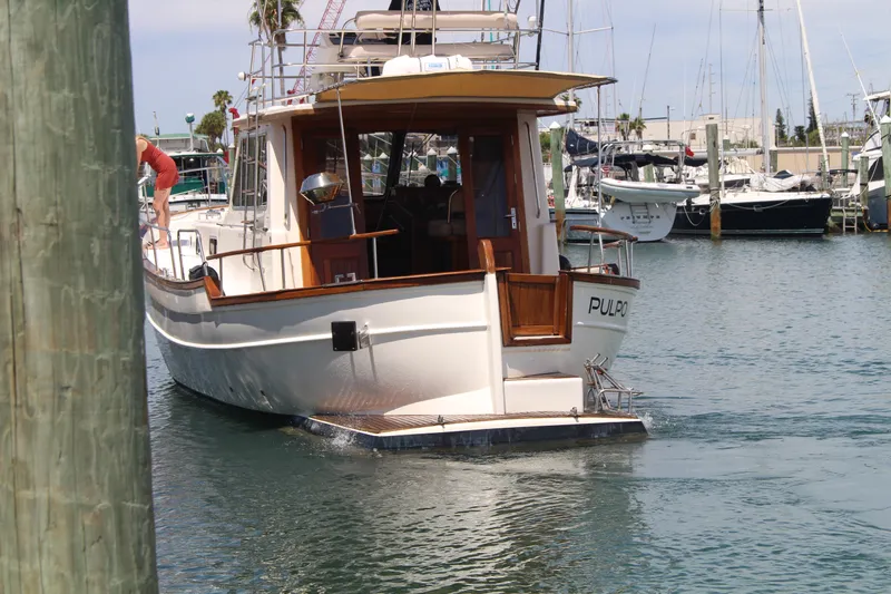 Bransun Yacht Photos Pics Aft