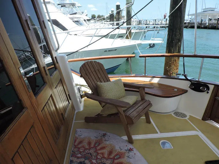 Bransun Yacht Photos Pics Cockpit Seat