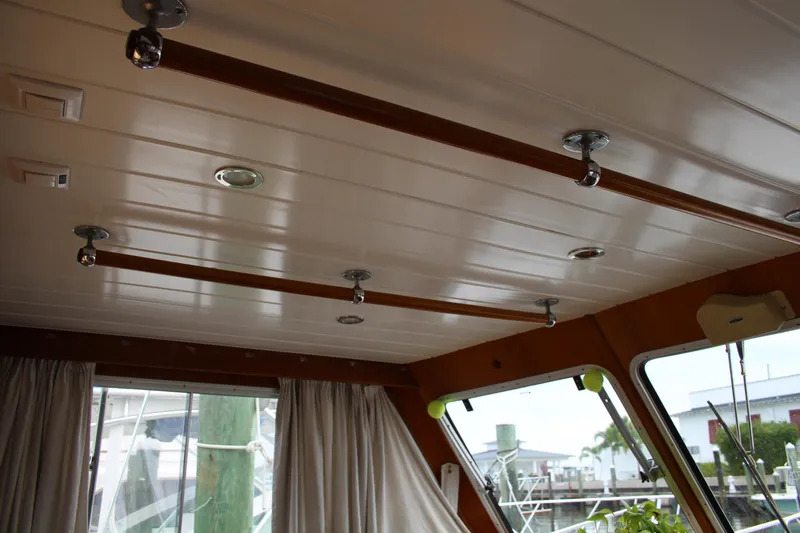 Bransun Yacht Photos Pics Headliner