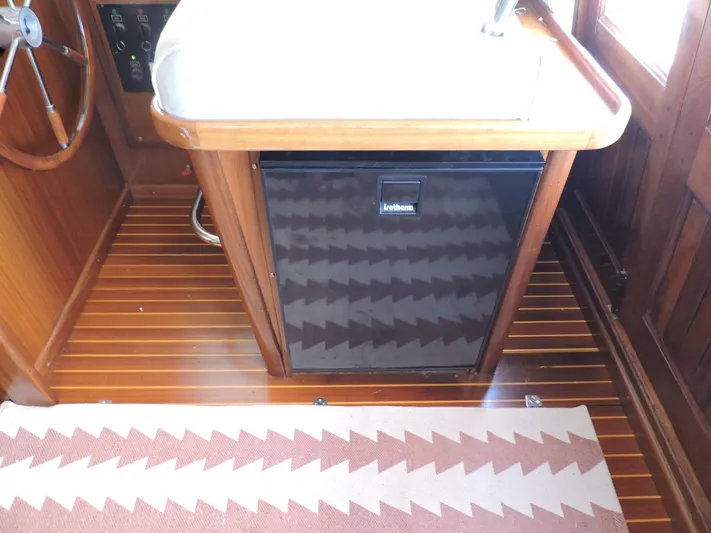 Bransun Yacht Photos Pics Second Fridge in Pilothouse