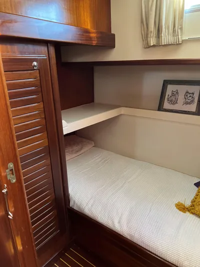 Bransun Yacht Photos Pics Guest Cabin