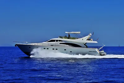 2003 Ferretti Yachts 68