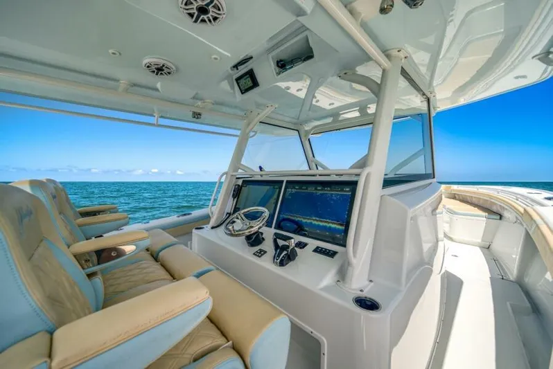 Genesis Yacht Photos Pics Helm