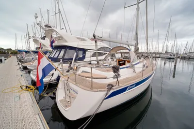 2003 Hallberg-Rassy 37