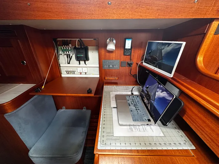 Wind River Yacht Photos Pics 