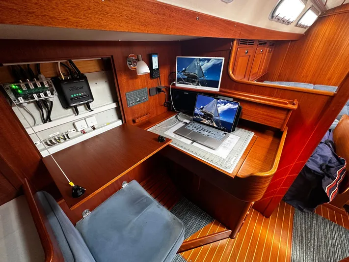 Wind River Yacht Photos Pics 