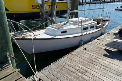 Cape Dory 25