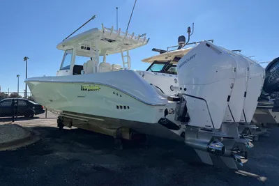 Everglades 375 Center Console