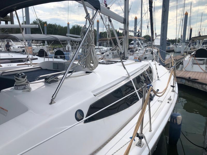 2013 Hunter 33