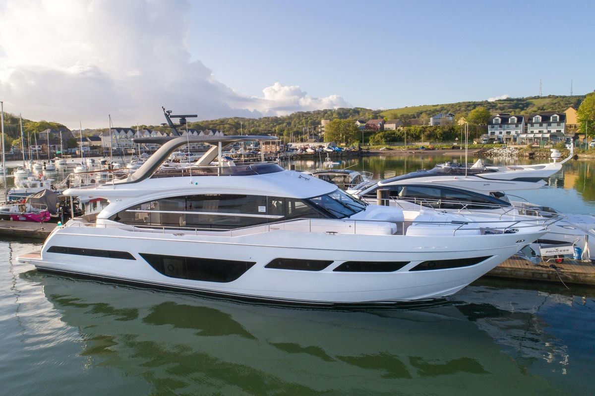 2021 Princess 80 