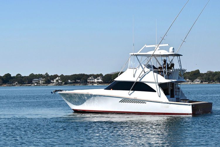 2004 Viking 45 