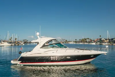 Cruisers Yachts 420 Express
