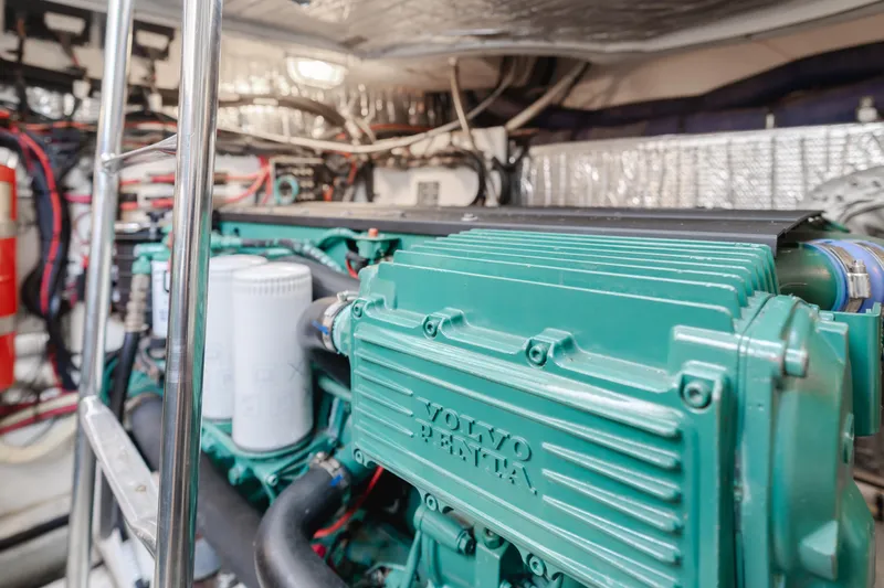 Eurybia Yacht Photos Pics Engine room of 2006 Cruisers Yachts 420 Express with Volvo Penta engine.
