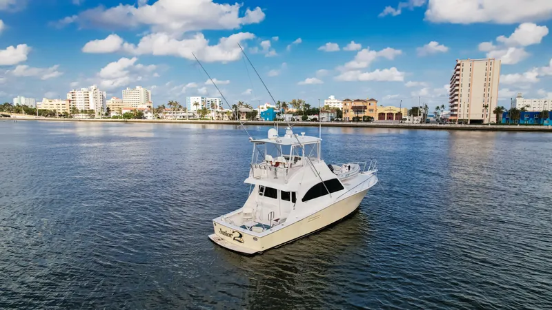 Junior 2 Yacht Photos Pics 