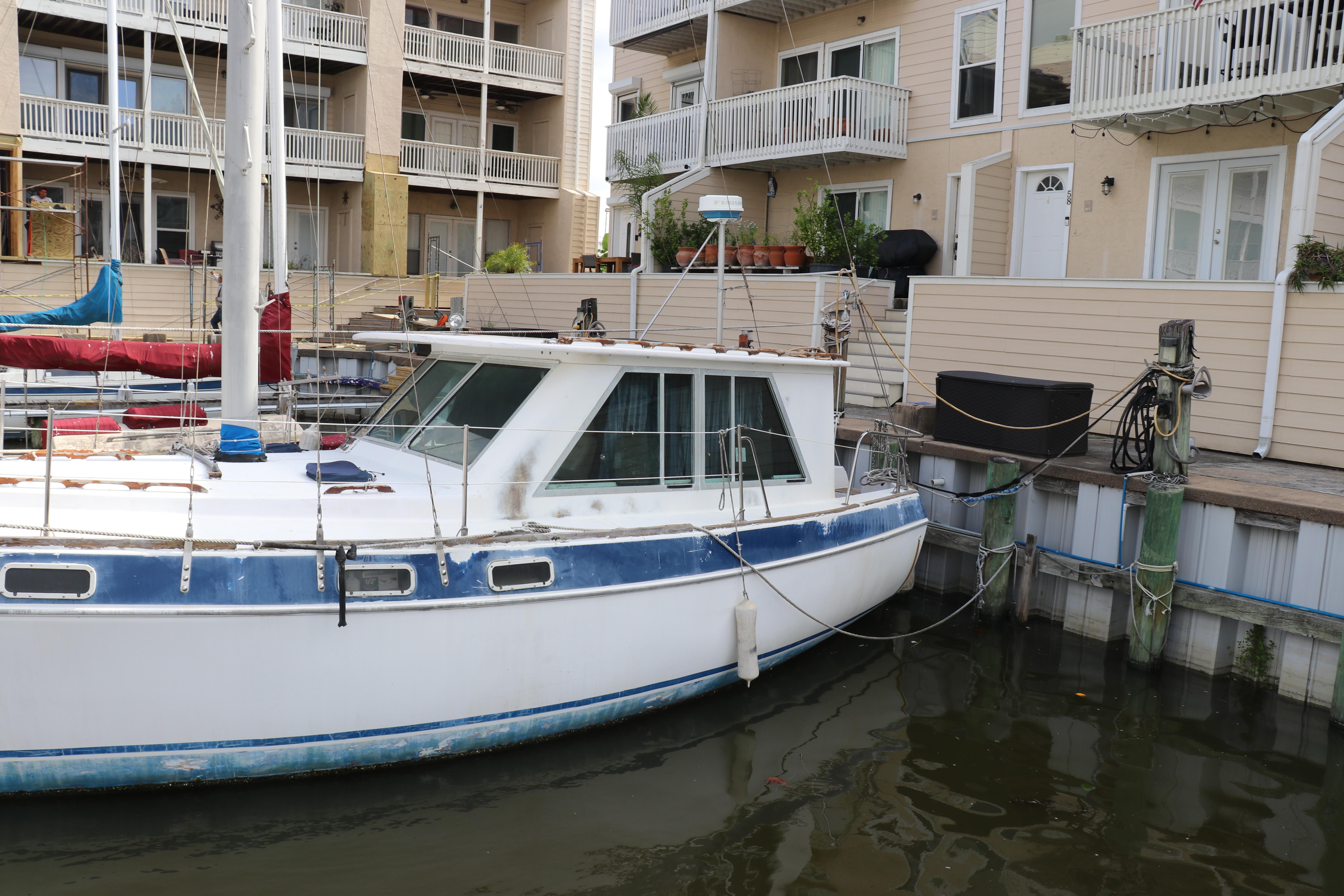 1980 Morgan Out Island 33 MS Pilothouse for sale - YachtWorld