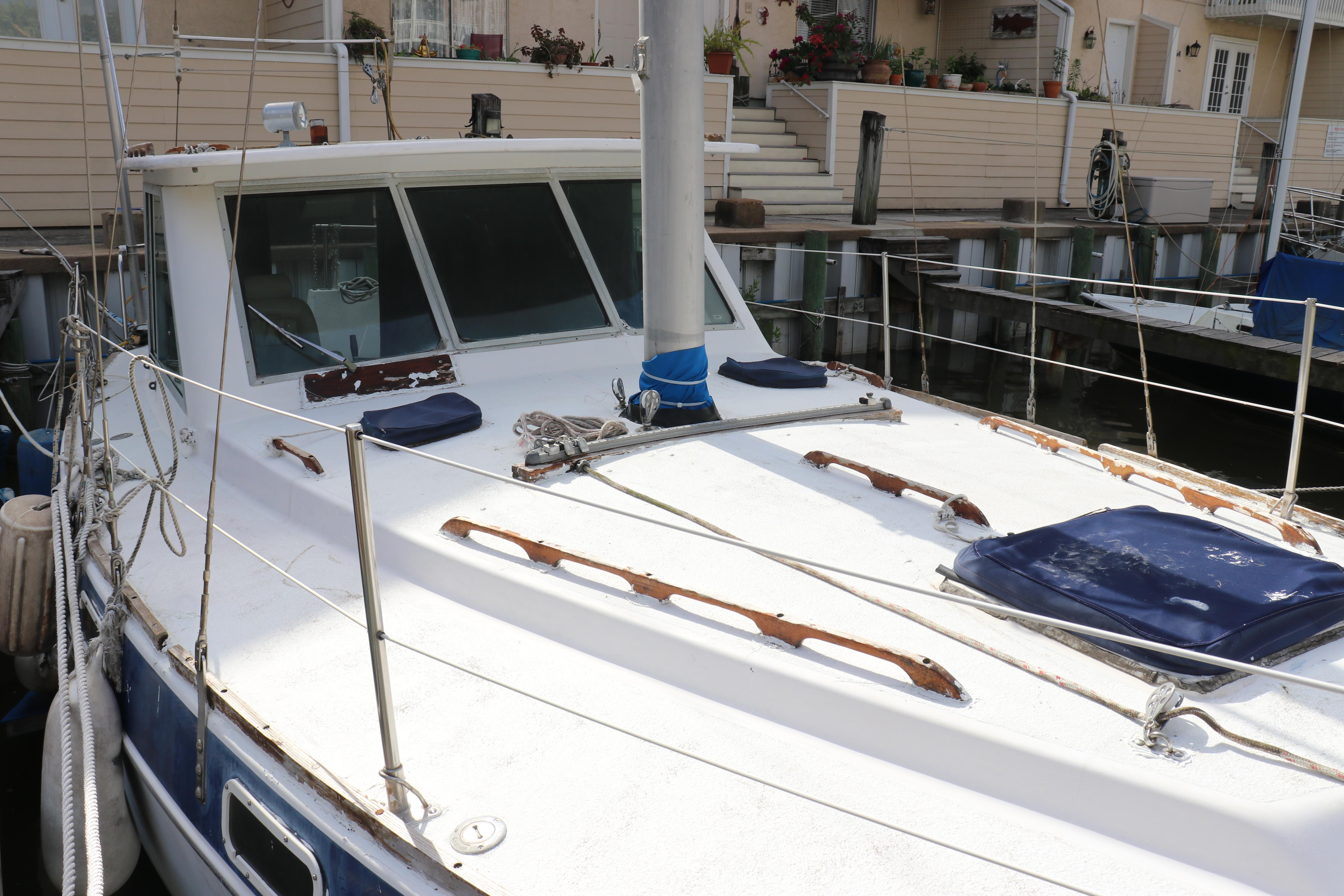 1980 Morgan Out Island 33 MS Pilothouse for sale - YachtWorld