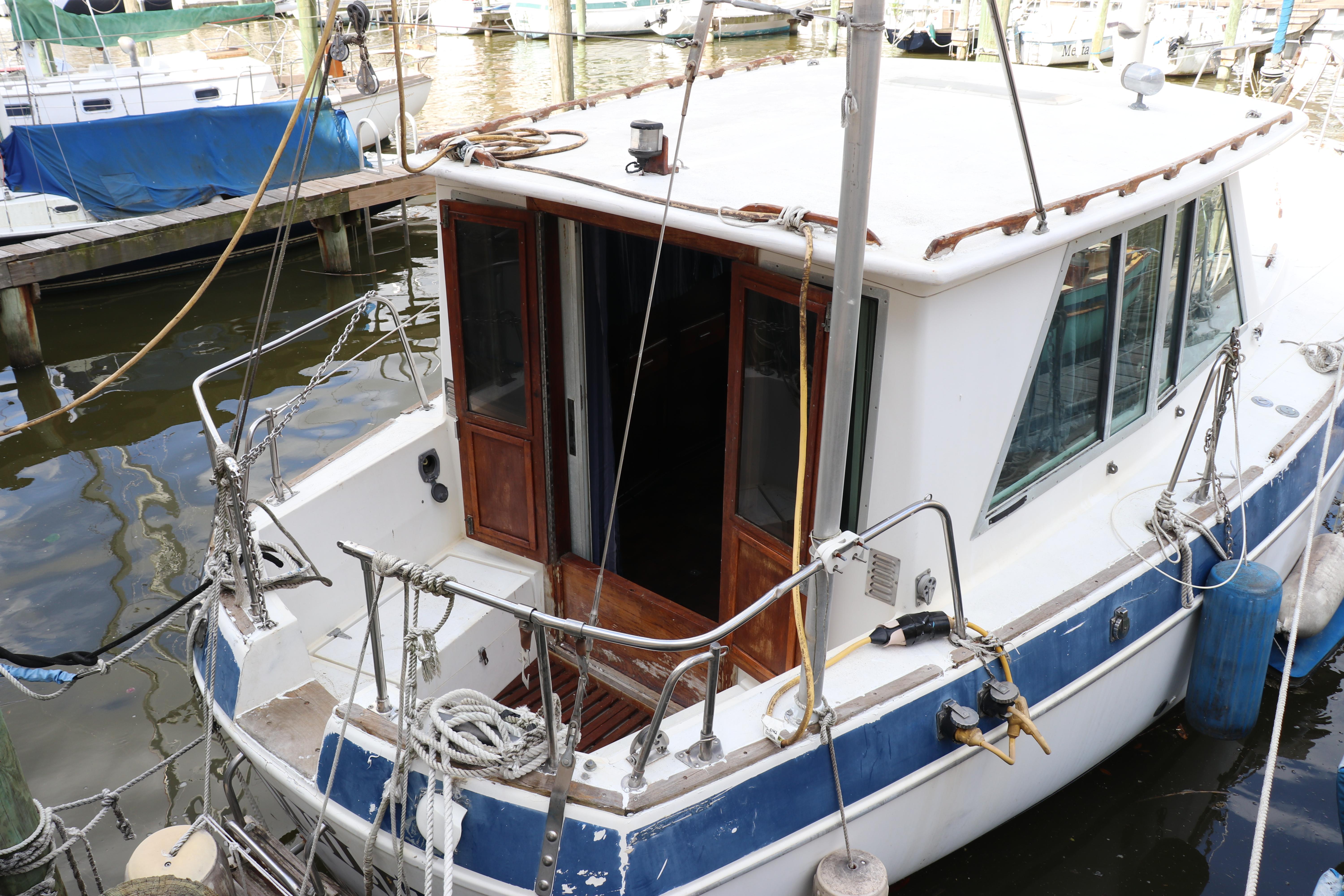 1980 Morgan Out Island 33 MS Pilothouse for sale - YachtWorld