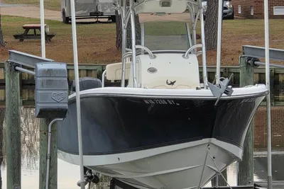 Mako 234 Center Console