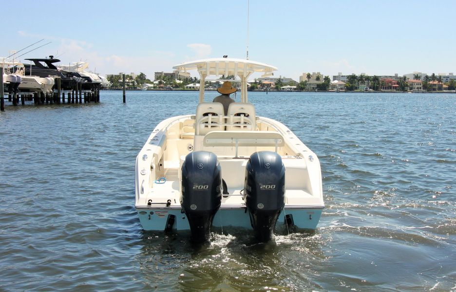2020 Cobia 280 CC with Seakeeper