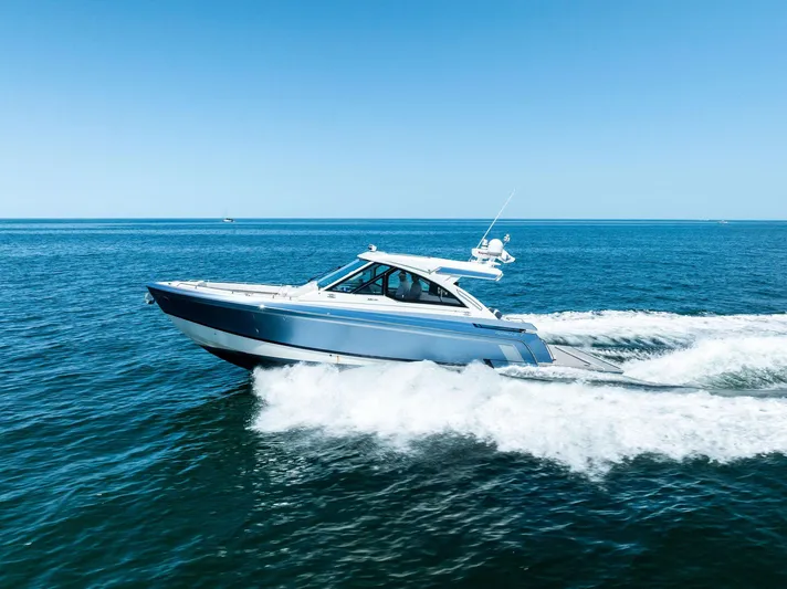 Motorboatin Yacht Photos Pics 2021 Formula 380SSX MOTORBOATIN