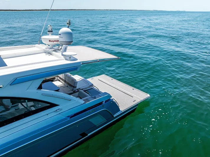 Motorboatin Yacht Photos Pics 2021 Formula 380SSX MOTORBOATIN