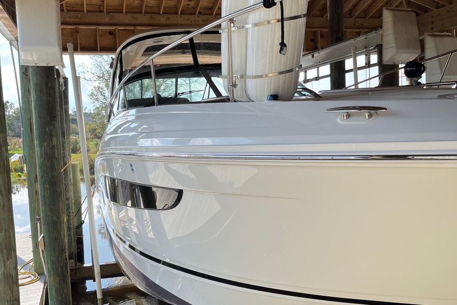 2017 Sea Ray 350DA