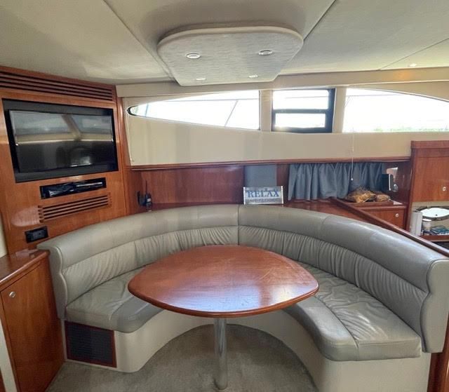 2006 Cruisers Yachts 385 Motoryacht